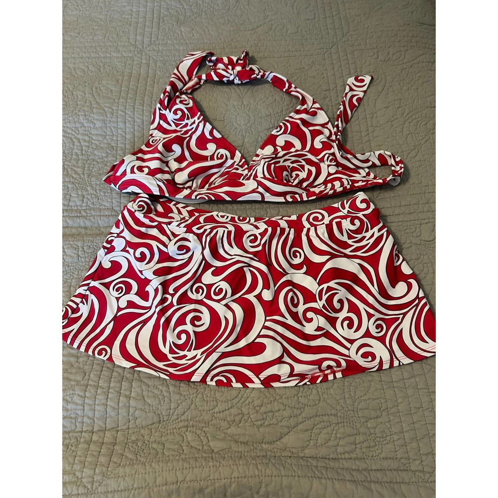 Athleta Swimsuit Top and Swimskirt